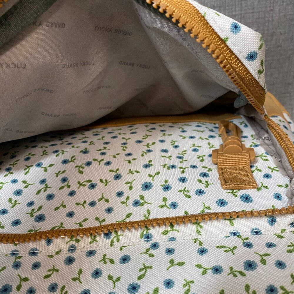NWOT Lucky Brand Blue Floral Backpack - White and Tan - Picture 8 of 10